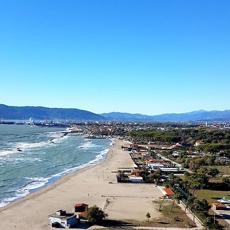 Camping Luna Hotel Marina di Massa Ngoại thất bức ảnh