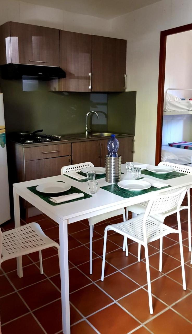 Camping Luna Hotel Marina di Massa Ngoại thất bức ảnh