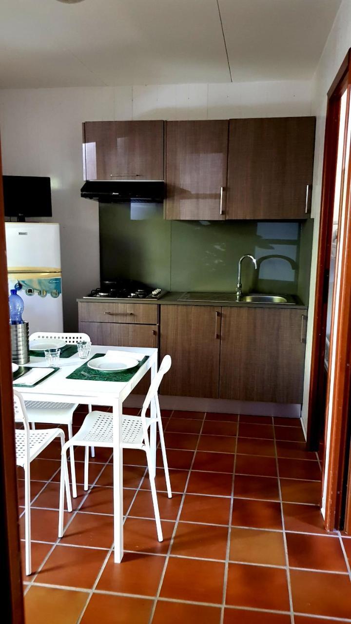 Camping Luna Hotel Marina di Massa Ngoại thất bức ảnh
