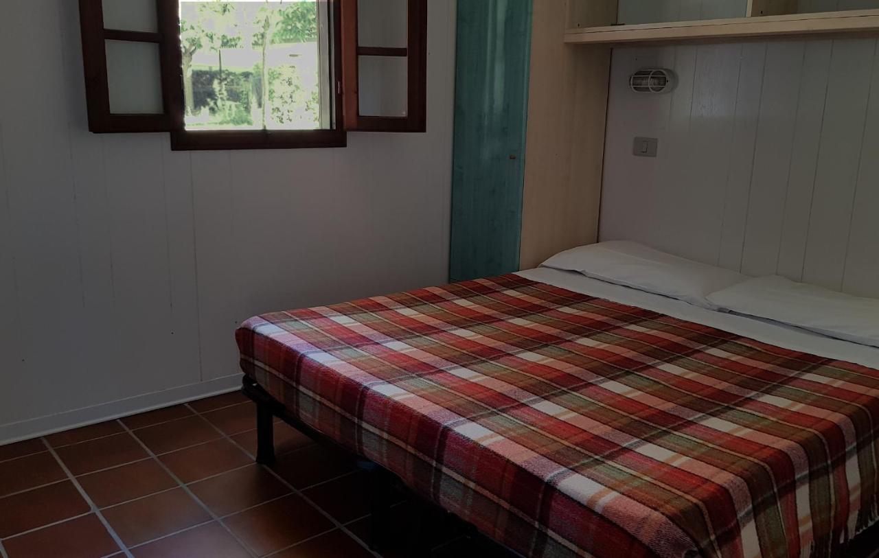 Camping Luna Hotel Marina di Massa Ngoại thất bức ảnh