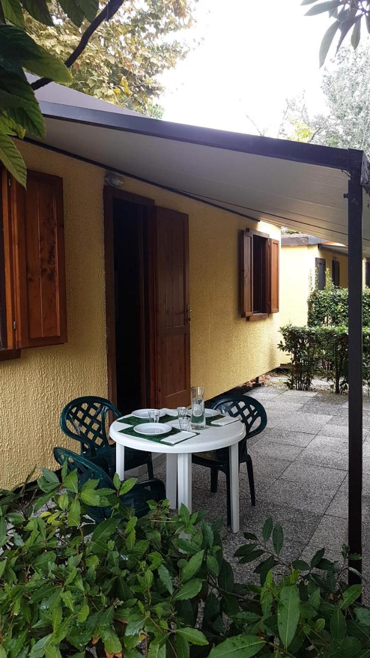 Camping Luna Hotel Marina di Massa Ngoại thất bức ảnh